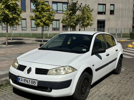 Рено Меган 2005 в Киеве на Automoto.ua Белый Рено Меган, объемом двигателя 1.6 л и пробегом 211 тыс. км за 3000 $, фото 1 на Automoto.ua