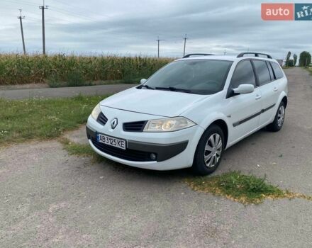 Белый Рено Меган, объемом двигателя 1.6 л и пробегом 298 тыс. км за 3850 $, фото 1 на Automoto.ua