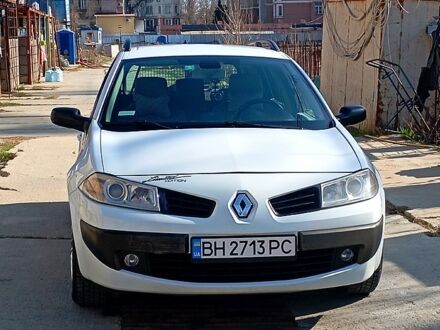 Белый Рено Меган, объемом двигателя 1.6 л и пробегом 270 тыс. км за 5000 $, фото 1 на Automoto.ua