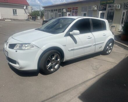 Белый Рено Меган, объемом двигателя 1.6 л и пробегом 252 тыс. км за 4999 $, фото 1 на Automoto.ua