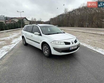 Білий Рено Меган, об'ємом двигуна 1.6 л та пробігом 200 тис. км за 4500 $, фото 1 на Automoto.ua