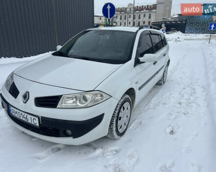 Білий Рено Меган, об'ємом двигуна 1.46 л та пробігом 390 тис. км за 4200 $, фото 1 на Automoto.ua