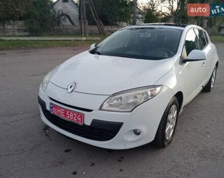 Білий Рено Меган, об'ємом двигуна 1.6 л та пробігом 196 тис. км за 6200 $, фото 1 на Automoto.ua