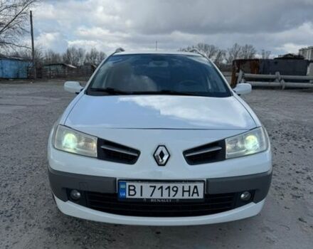 Белый Рено Меган, объемом двигателя 1.6 л и пробегом 235 тыс. км за 5600 $, фото 1 на Automoto.ua
