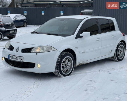 Белый Рено Меган, объемом двигателя 1.6 л и пробегом 260 тыс. км за 4600 $, фото 1 на Automoto.ua
