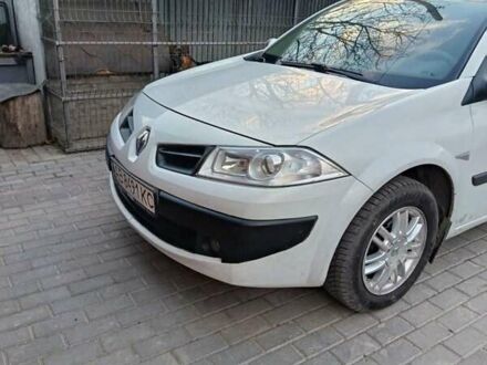 Рено Меган 2008 в Погребище на Automoto.ua Белый Рено Меган, объемом двигателя 1.6 л и пробегом 281 тыс. км за 4800 $, фото 1 на Automoto.ua