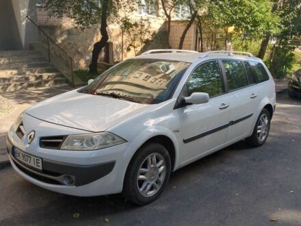 Белый Рено Меган, объемом двигателя 1.6 л и пробегом 246 тыс. км за 5250 $, фото 1 на Automoto.ua