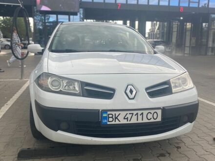 Білий Рено Меган, об'ємом двигуна 1.46 л та пробігом 350 тис. км за 3900 $, фото 1 на Automoto.ua