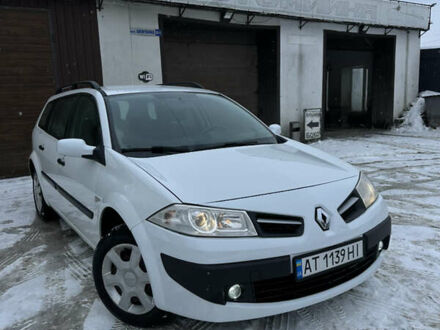 Білий Рено Меган, об'ємом двигуна 1.6 л та пробігом 215 тис. км за 6300 $, фото 1 на Automoto.ua