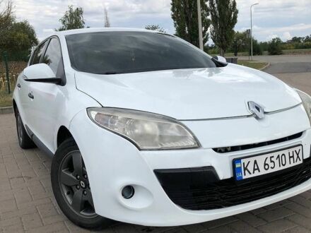 Білий Рено Меган, об'ємом двигуна 1.5 л та пробігом 330 тис. км за 4000 $, фото 1 на Automoto.ua