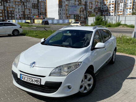 Білий Рено Меган, об'ємом двигуна 1.6 л та пробігом 242 тис. км за 6900 $, фото 1 на Automoto.ua