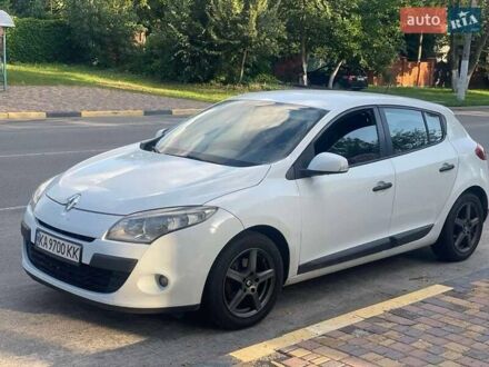 Рено Меган 2009 в Вышгороде на Automoto.ua Белый Рено Меган, объемом двигателя 1.5 л и пробегом 229 тыс. км за 6000 $, фото 1 на Automoto.ua