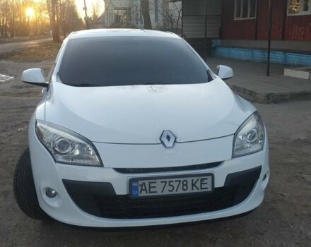 Белый Рено Меган, объемом двигателя 1.4 л и пробегом 238 тыс. км за 6700 $, фото 1 на Automoto.ua