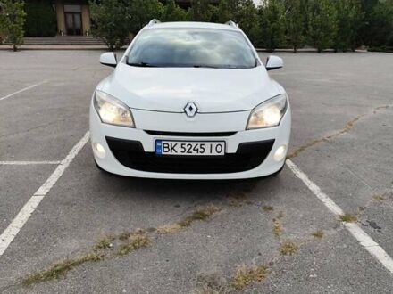 Рено Меган 2009 у Харкові на Automoto.ua Білий Рено Меган, об'ємом двигуна 1.6 л та пробігом 200 тис. км за 6999 $, фото 1 на Automoto.ua