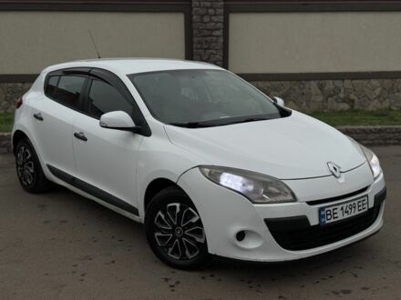 Белый Рено Меган, объемом двигателя 1.5 л и пробегом 353 тыс. км за 4800 $, фото 1 на Automoto.ua