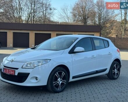 Белый Рено Меган, объемом двигателя 1.6 л и пробегом 179 тыс. км за 6500 $, фото 1 на Automoto.ua