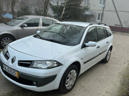 Белый Рено Меган, объемом двигателя 1.6 л и пробегом 145 тыс. км за 5500 $, фото 1 на Automoto.ua