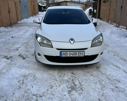 Белый Рено Меган, объемом двигателя 1.6 л и пробегом 225 тыс. км за 6799 $, фото 1 на Automoto.ua