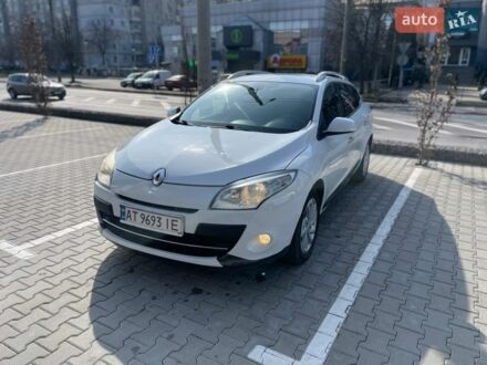 Белый Рено Меган, объемом двигателя 2 л и пробегом 296 тыс. км за 7000 $, фото 1 на Automoto.ua