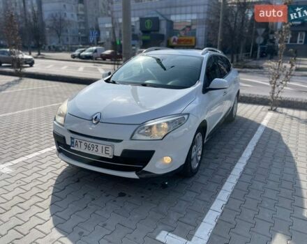 Белый Рено Меган, объемом двигателя 2 л и пробегом 296 тыс. км за 7000 $, фото 1 на Automoto.ua