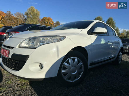Рено Меган 2009 в Луцке на Automoto.ua Белый Рено Меган, объемом двигателя 1.6 л и пробегом 250 тыс. км за 6350 $, фото 1 на Automoto.ua