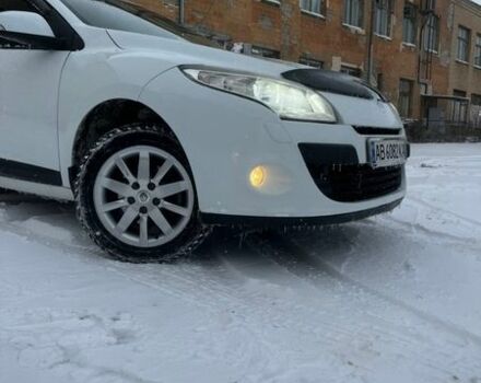 Белый Рено Меган, объемом двигателя 1.6 л и пробегом 212 тыс. км за 6300 $, фото 1 на Automoto.ua