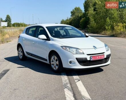 Білий Рено Меган, об'ємом двигуна 1.6 л та пробігом 220 тис. км за 6999 $, фото 1 на Automoto.ua