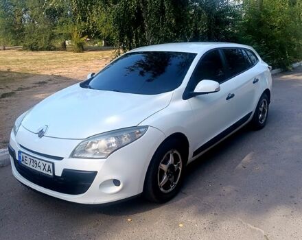Білий Рено Меган, об'ємом двигуна 1.5 л та пробігом 32700 тис. км за 6000 $, фото 1 на Automoto.ua
