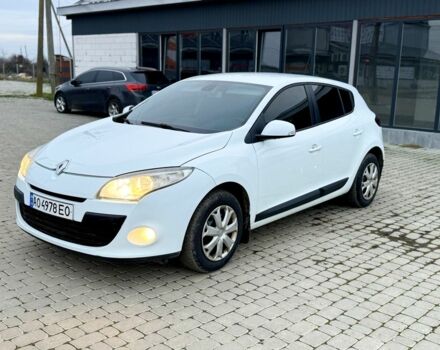 Белый Рено Меган, объемом двигателя 0 л и пробегом 272 тыс. км за 5600 $, фото 1 на Automoto.ua