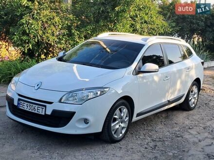 Білий Рено Меган, об'ємом двигуна 1.5 л та пробігом 205 тис. км за 7100 $, фото 1 на Automoto.ua