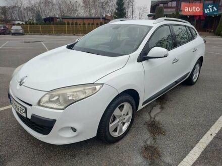 Белый Рено Меган, объемом двигателя 1.5 л и пробегом 267 тыс. км за 7000 $, фото 1 на Automoto.ua