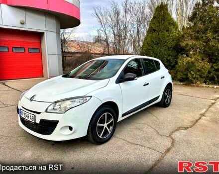 Белый Рено Меган, объемом двигателя 1.6 л и пробегом 240 тыс. км за 5800 $, фото 1 на Automoto.ua