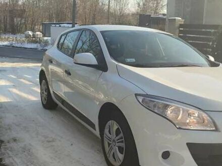 Рено Меган 2010 в Львове на Automoto.ua Белый Рено Меган, объемом двигателя 1.5 л и пробегом 287 тыс. км за 5000 $, фото 1 на Automoto.ua