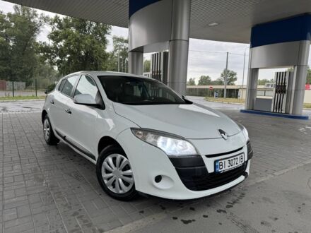 Белый Рено Меган, объемом двигателя 1.5 л и пробегом 340 тыс. км за 5300 $, фото 1 на Automoto.ua
