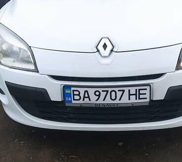 Білий Рено Меган, об'ємом двигуна 1.4 л та пробігом 235 тис. км за 7600 $, фото 1 на Automoto.ua