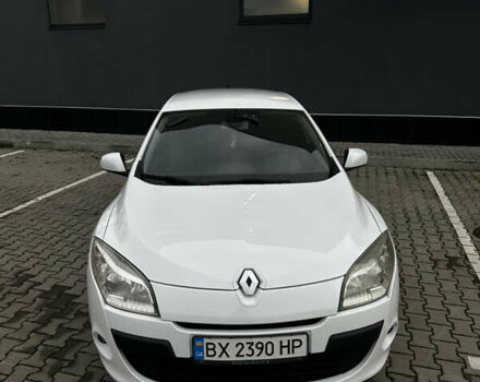 Белый Рено Меган, объемом двигателя 1.46 л и пробегом 289 тыс. км за 6200 $, фото 1 на Automoto.ua