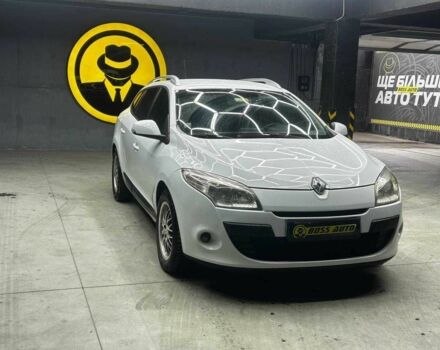 Белый Рено Меган, объемом двигателя 1.5 л и пробегом 295 тыс. км за 6900 $, фото 1 на Automoto.ua