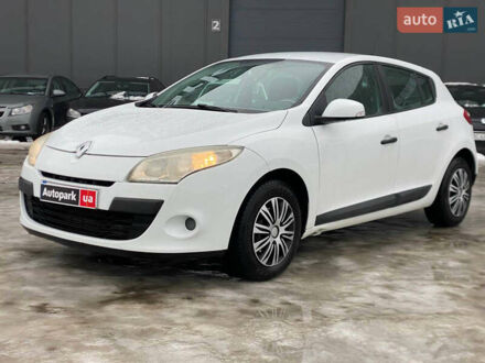 Белый Рено Меган, объемом двигателя 1.5 л и пробегом 231 тыс. км за 6590 $, фото 1 на Automoto.ua