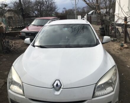 Белый Рено Меган, объемом двигателя 1.5 л и пробегом 350 тыс. км за 6000 $, фото 1 на Automoto.ua