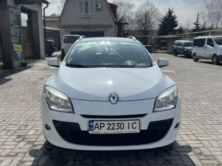 Белый Рено Меган, объемом двигателя 1.5 л и пробегом 230 тыс. км за 6200 $, фото 1 на Automoto.ua