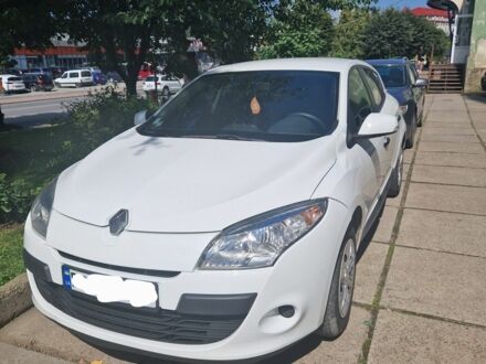 Белый Рено Меган, объемом двигателя 1.5 л и пробегом 280 тыс. км за 7100 $, фото 1 на Automoto.ua