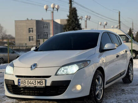 Белый Рено Меган, объемом двигателя 1.6 л и пробегом 173 тыс. км за 7400 $, фото 1 на Automoto.ua