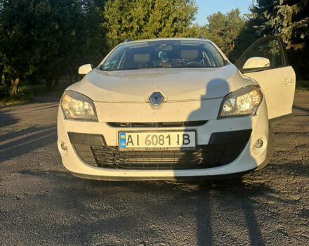 Білий Рено Меган, об'ємом двигуна 1.46 л та пробігом 235 тис. км за 6700 $, фото 1 на Automoto.ua