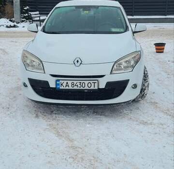 Білий Рено Меган, об'ємом двигуна 1.6 л та пробігом 215 тис. км за 5999 $, фото 1 на Automoto.ua