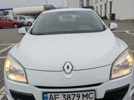 Білий Рено Меган, об'ємом двигуна 1.6 л та пробігом 206 тис. км за 5300 $, фото 1 на Automoto.ua