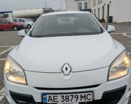 Белый Рено Меган, объемом двигателя 1.6 л и пробегом 206 тыс. км за 5300 $, фото 1 на Automoto.ua