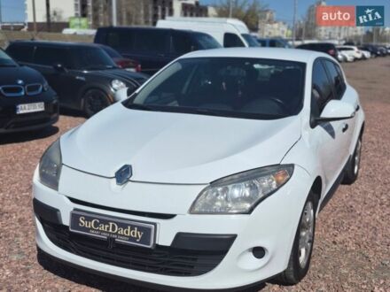 Белый Рено Меган, объемом двигателя 1.5 л и пробегом 242 тыс. км за 5999 $, фото 1 на Automoto.ua