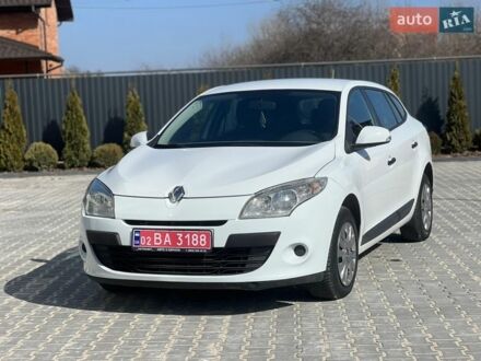 Білий Рено Меган, об'ємом двигуна 1.46 л та пробігом 209 тис. км за 6800 $, фото 1 на Automoto.ua