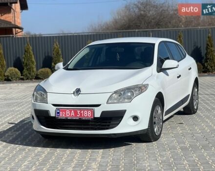 Белый Рено Меган, объемом двигателя 1.46 л и пробегом 209 тыс. км за 6800 $, фото 1 на Automoto.ua