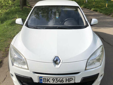Білий Рено Меган, об'ємом двигуна 1.5 л та пробігом 192 тис. км за 5800 $, фото 1 на Automoto.ua